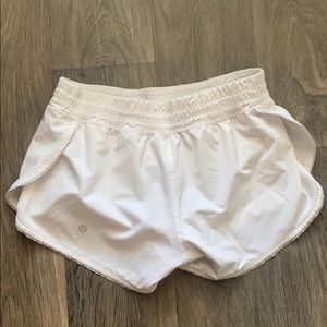 Lululemon shorts size 6